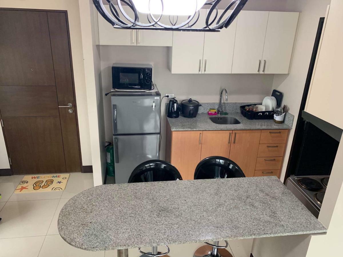 Cubao Manhattanheights Unit 11A Tower B, 2Br مانيلا المظهر الخارجي الصورة